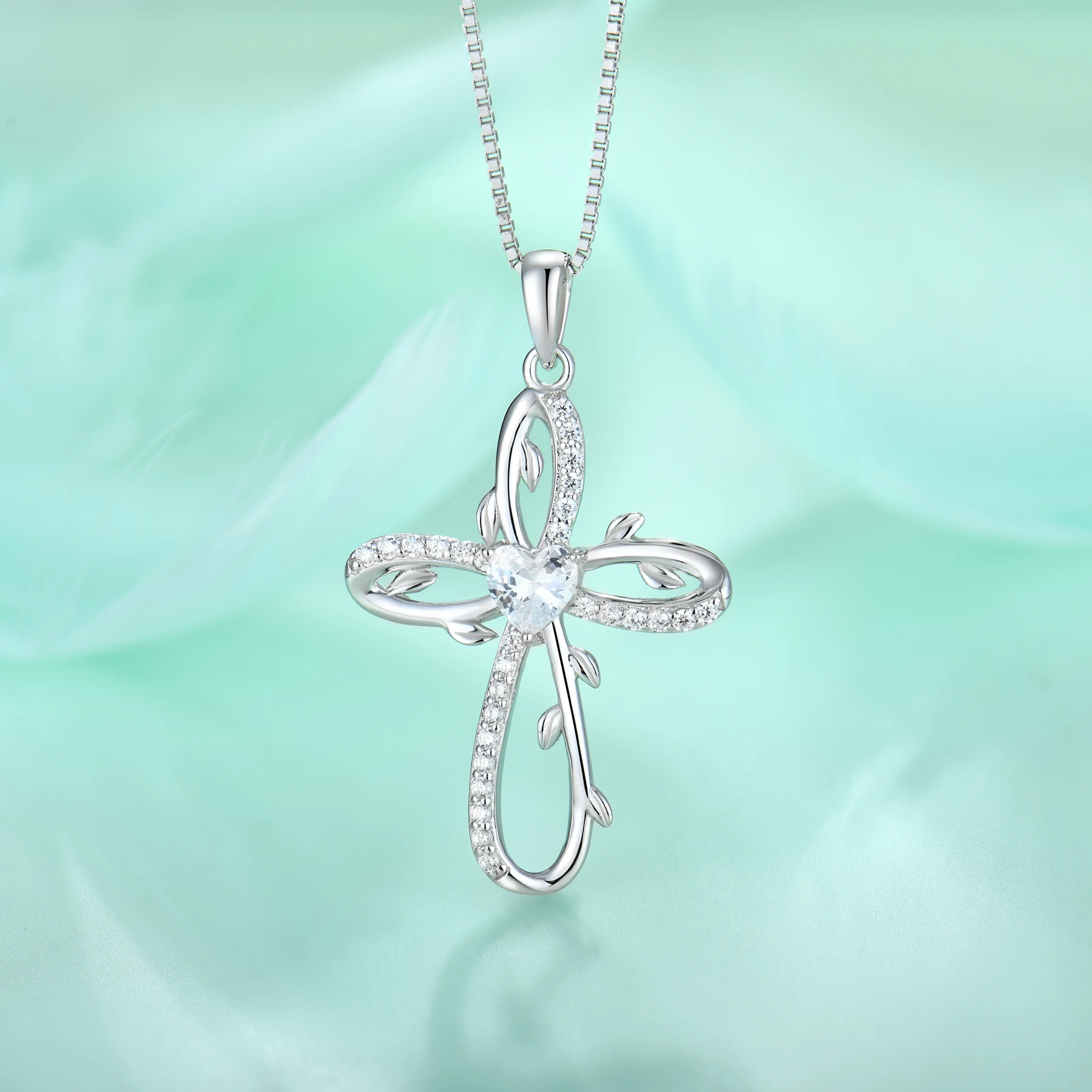 Factory Wholesale Celtic Cross Jewelry 925 Silver Round Cut Diamond Twisted Cross Pendant Necklace