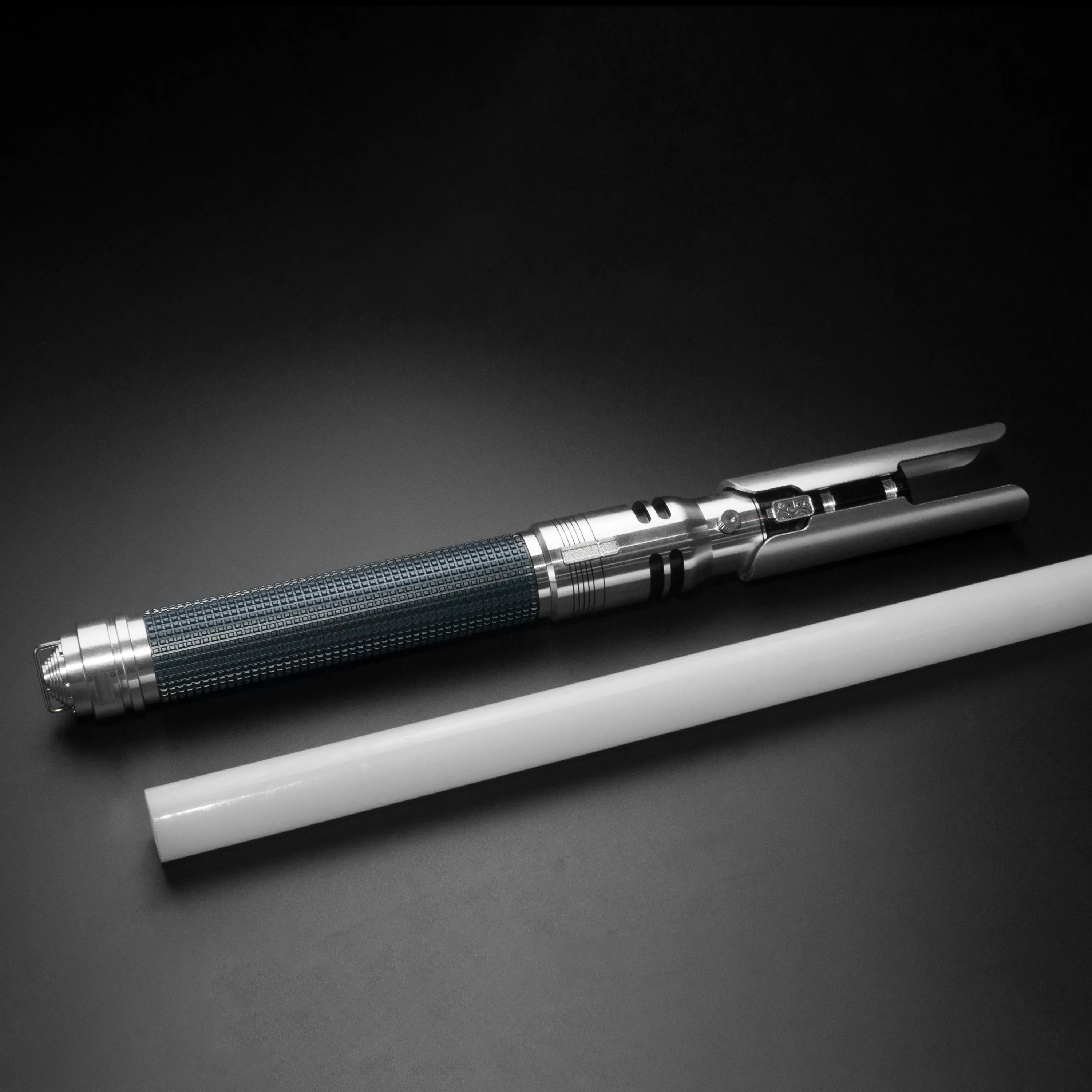 XSaber RTS оптовая продажа светодиодных игрушек Cal Kestis смена цвета на заказ световой меч металлическая ручка для дуэли косплей
