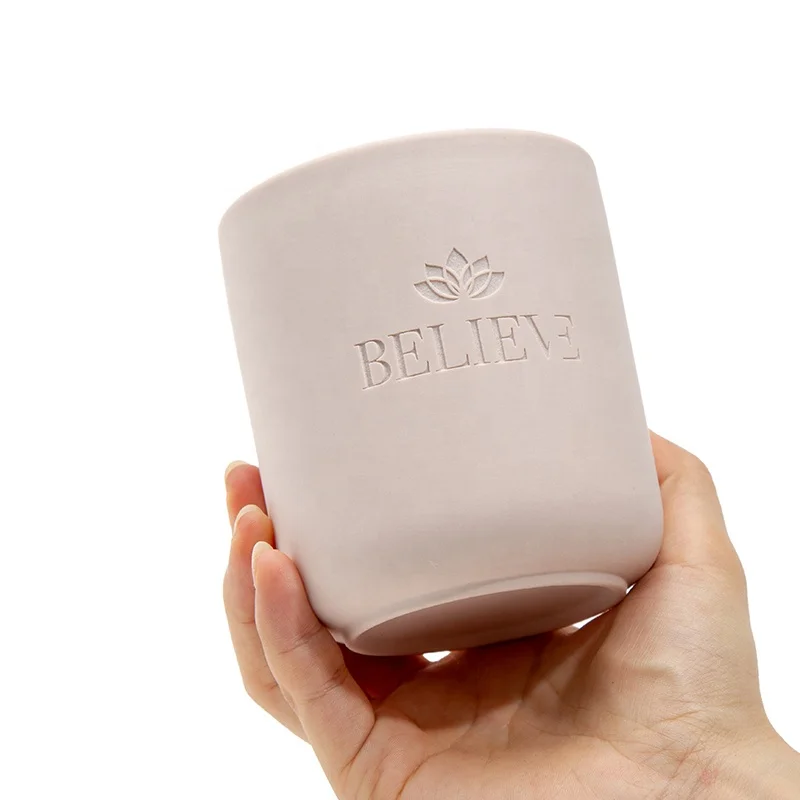 AIKUN Custom Grave Carve Logo Ceramics Unique Gift Soy Gift Lavender Scent Custom Scented Candles With Gift Box