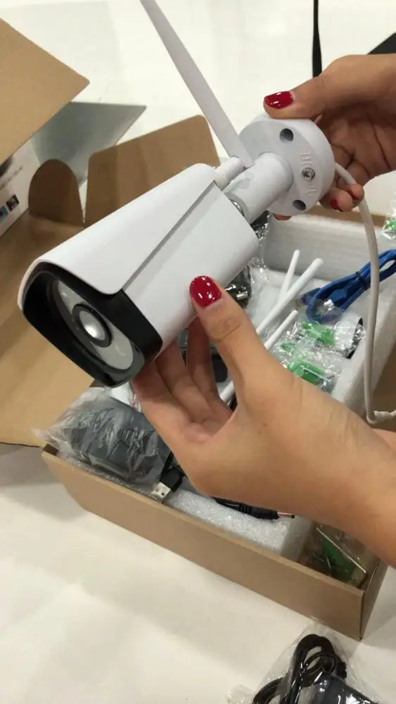 4CH CCTV Camera Smart System Waterproof WiFi Poe Nvr Kit Camera Wireless WiFi Ip Camera Nvr Kit