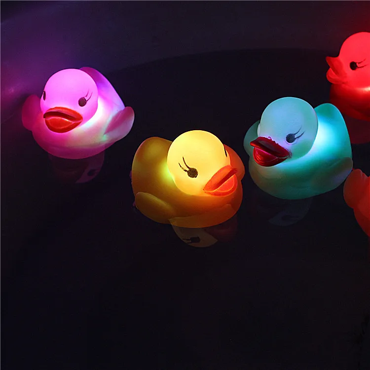 Baby Bath Water Toy Sparkling Led light PVC Rubber Duck Bath Toy Squeeze Floating Yellow Duck with Whistle