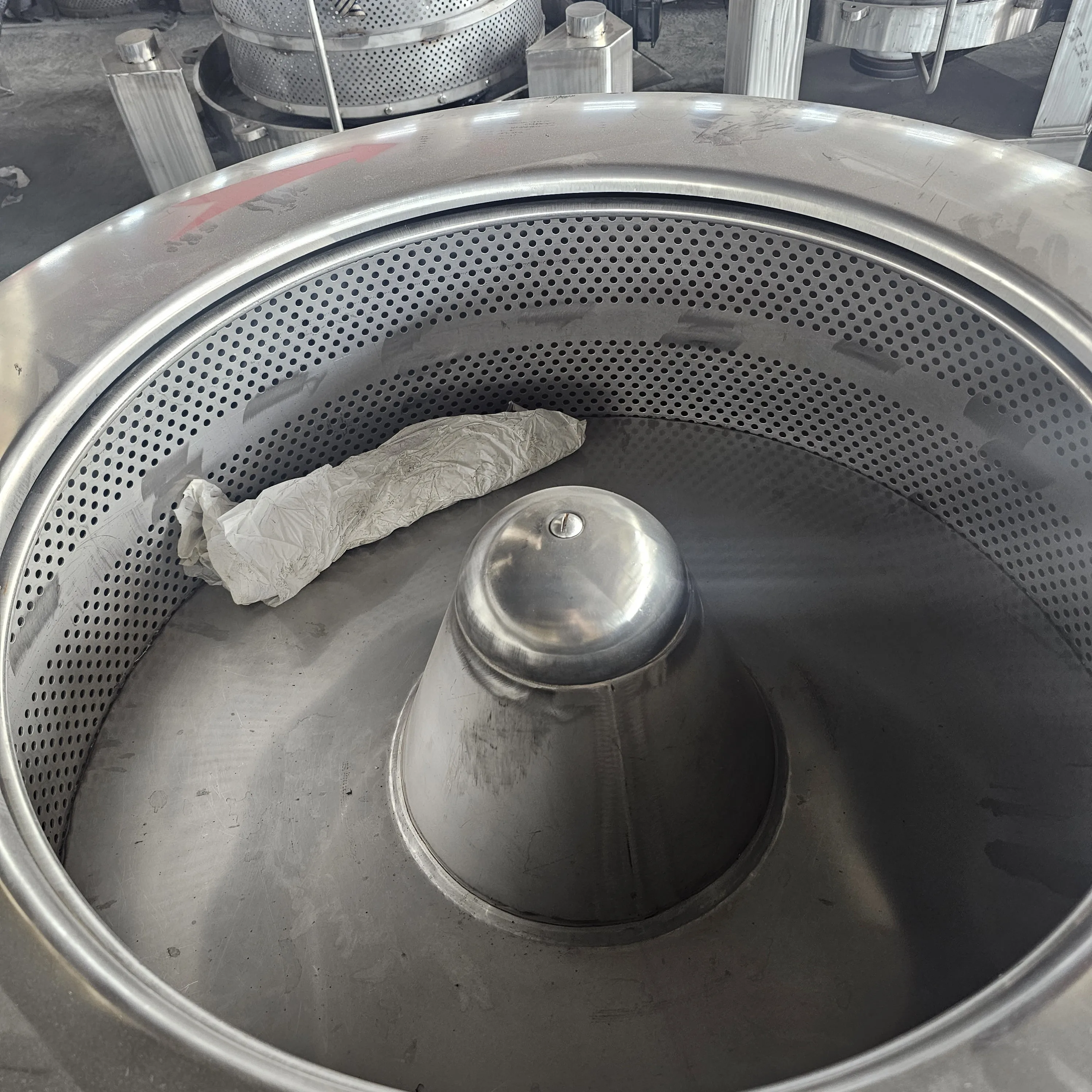 Commercial Centrifugal Spin Drying Machine 50kg Capacity 220V Voltage New Condition Electric Steam Fuel 100kg Laundry Equipment