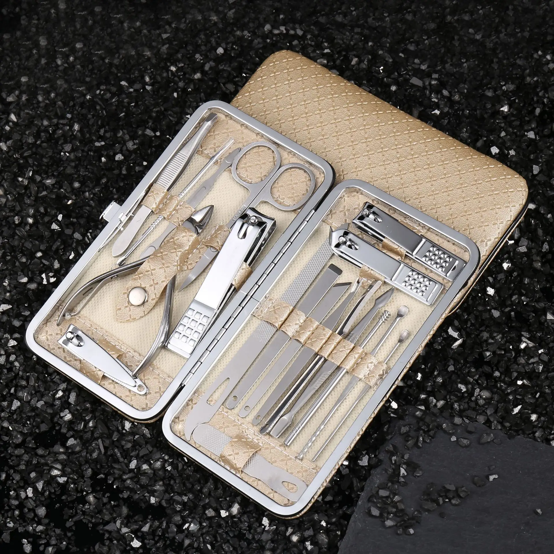 Pedicure nail clippers wholesale manicure set 19 sets of nail clipper professional nail care kit