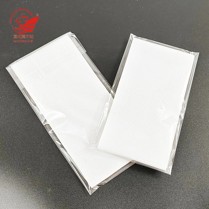 Wholesales 80*360 mm  Elastic Hook And Loop Soccer Football  Captain Armband In White Color