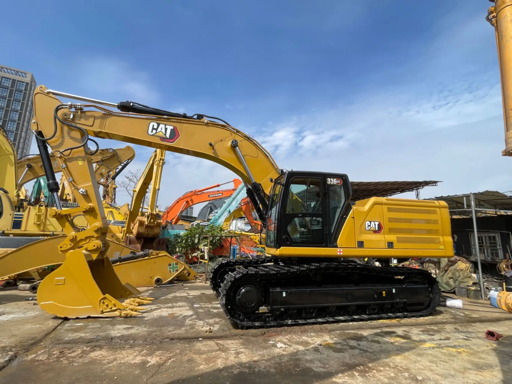 Поставщик Shenzhen оригинальный гидравлический экскаватор CAT320GC подержанный гусеничный CAT 320GC CAT320D Гусеничные экскаваторы