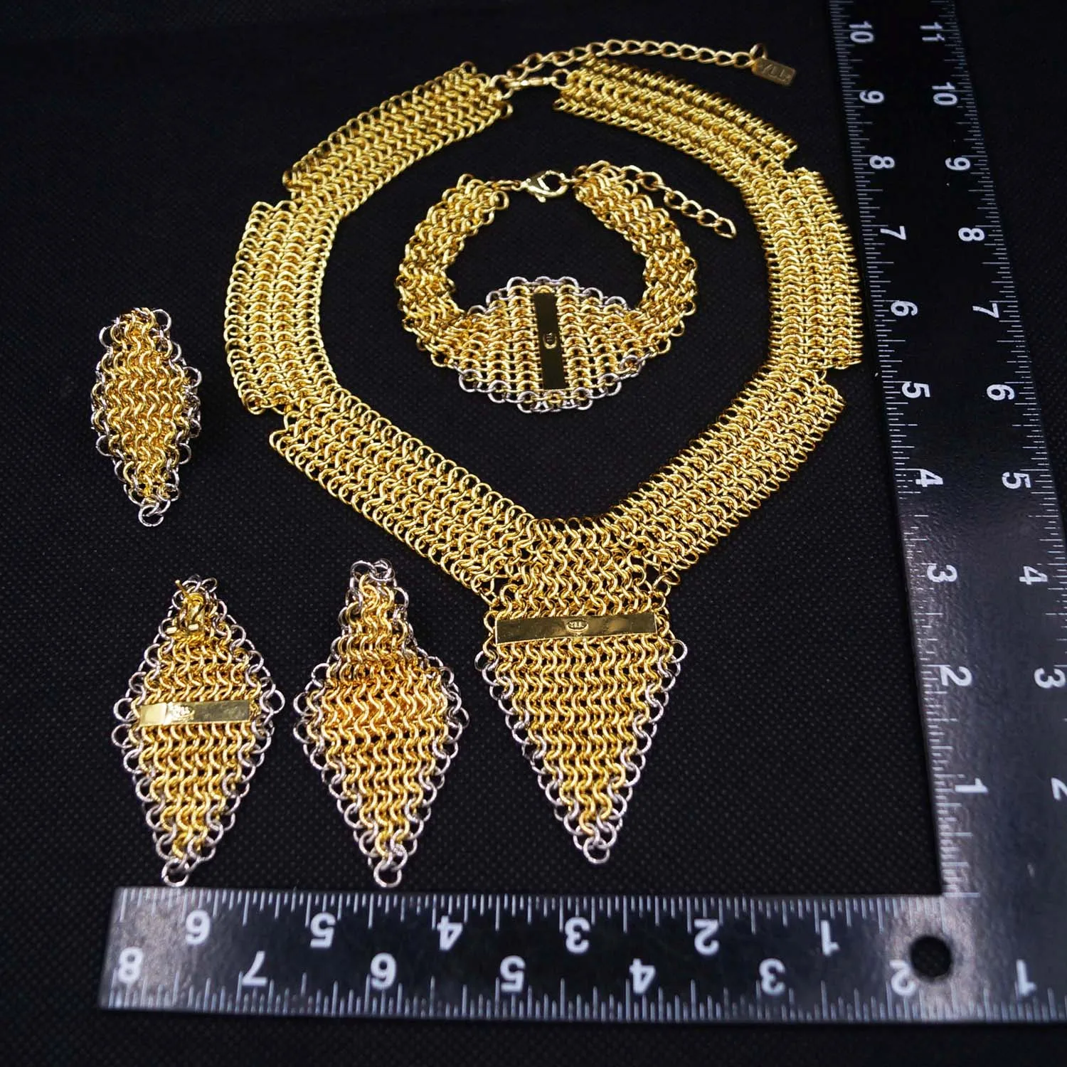 Zhuerrui new 24k gold-plated jewelry set Italian luxury hollow chain Dubai jewelry Bride wedding jewelry 4-piece gift boxH50086