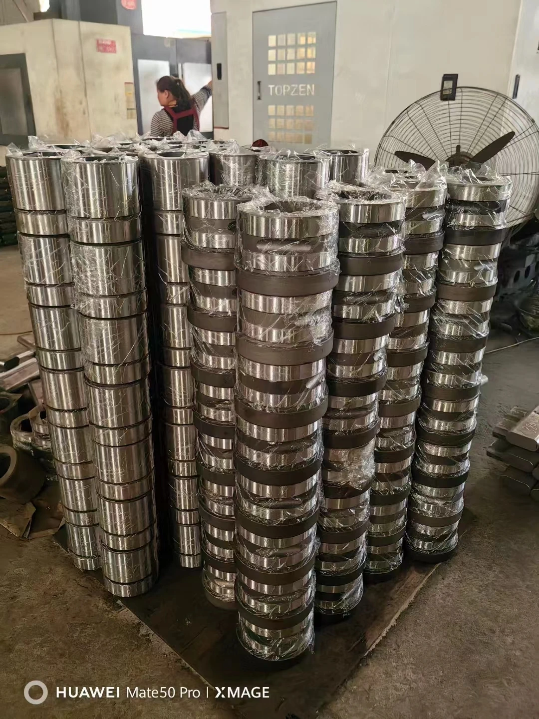 Excavator Spare Parts Pin and Bushing for  Hydraulic Breaker Hydraulic Hammer Out Bush Chisel Bush