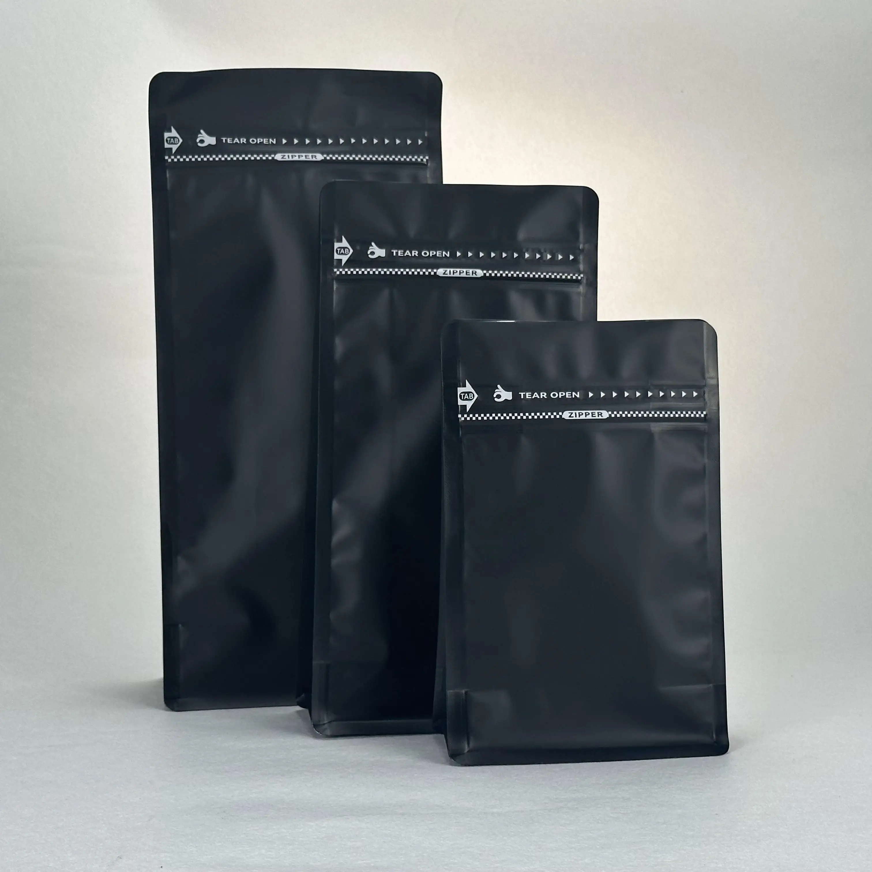 Low MOQ custom printed coffee bean gummy popcorn sealed zipper food packaging plastic bag with logo