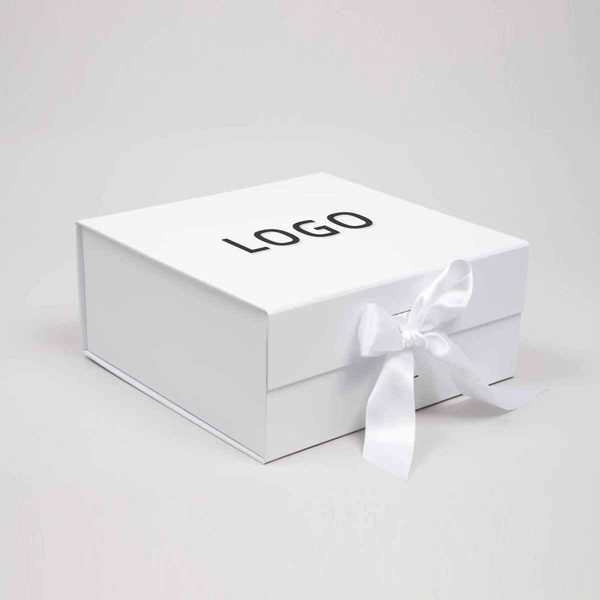 Luxury Recycled Collapsible White Rigid Magnetic Gift Box Matte With Magnetic Closure Lid with Insert for Wine Bottle