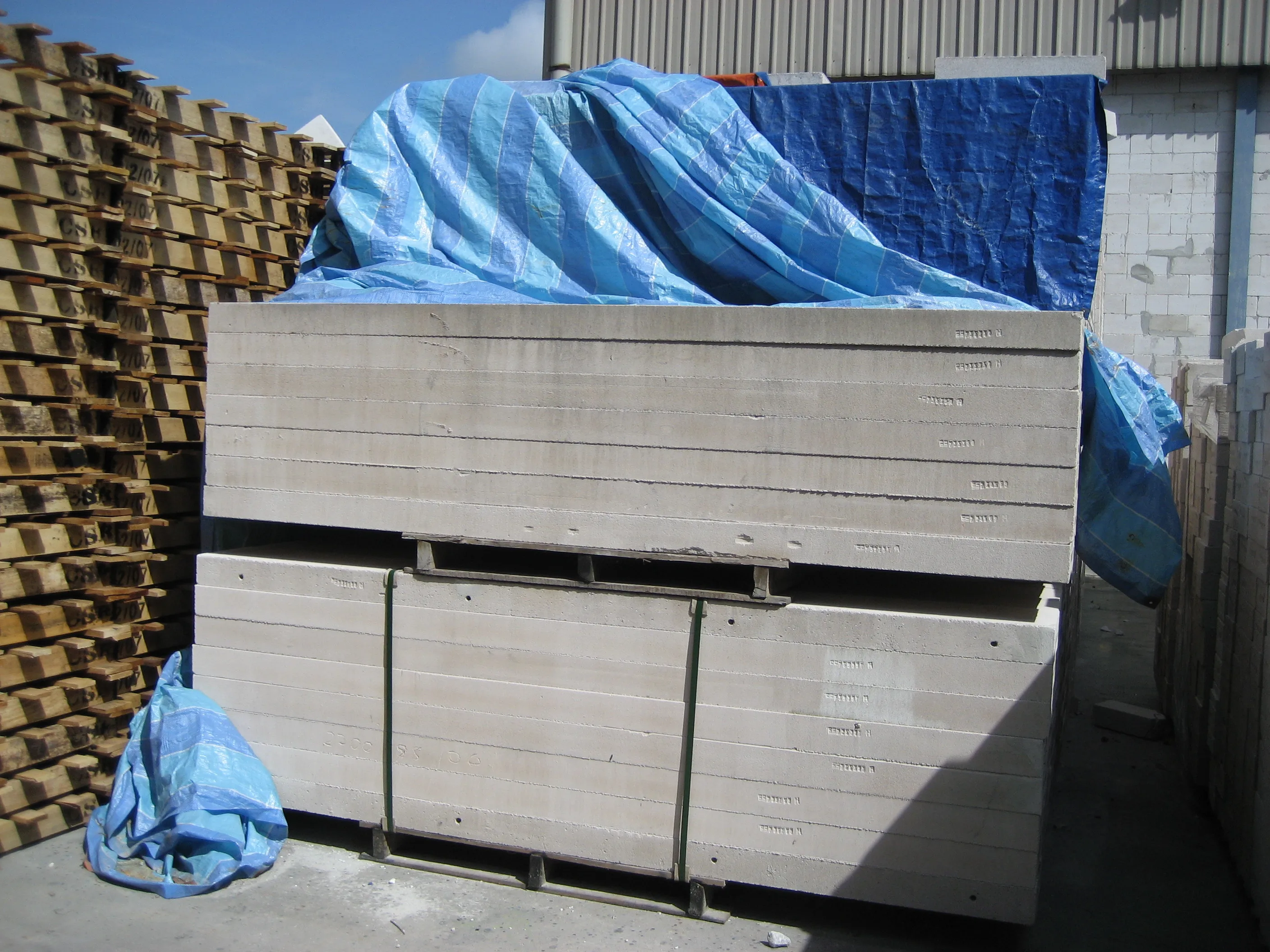 Autoclaved Aerated Concrete (AAC) Blocks Equipment Manual/Automatic Hollow Brick Production Line with Clay Mold Core Components