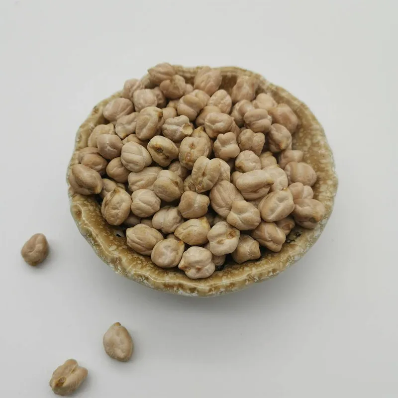 The factory sells a large number of chickpeas directly to meet the food demand
