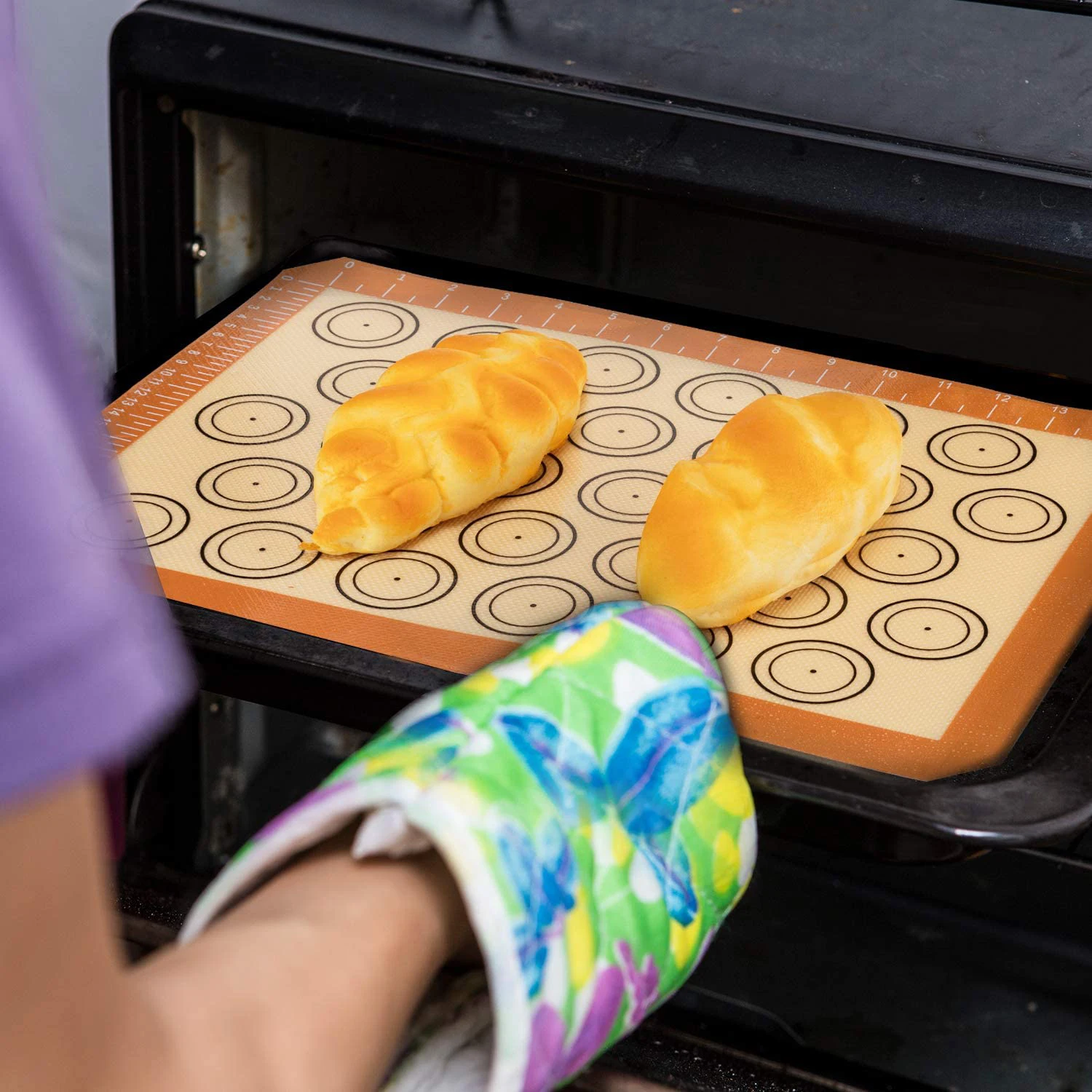 Heat resistance Reusable non-stick macaron silicone mats for baking For Air Fryer