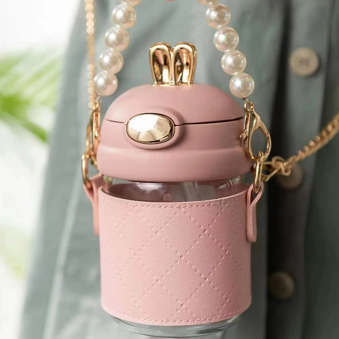 Seaygift custom children sports portable pearl chain glass straw water bottle rabbit glass milk cup with Leather protective cas