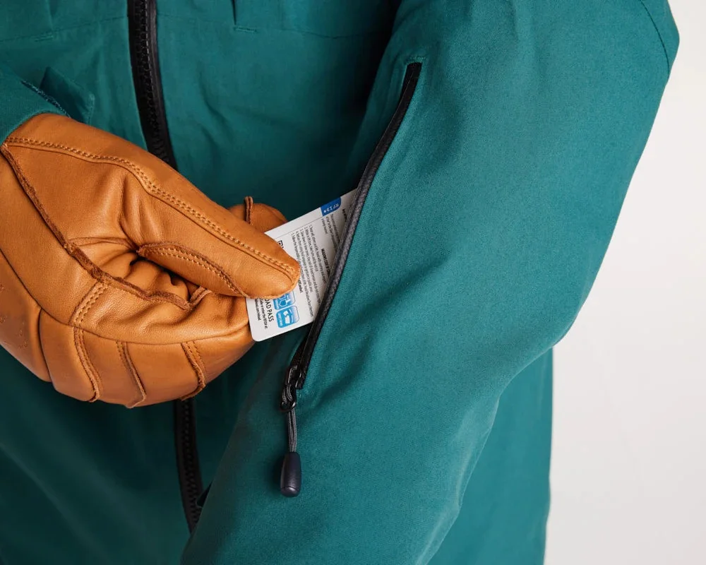 custom wholesale outdoor men ski jacket OEM waterproof windbreaker padded wear durable hooded insulated jacket with velcro cuffs