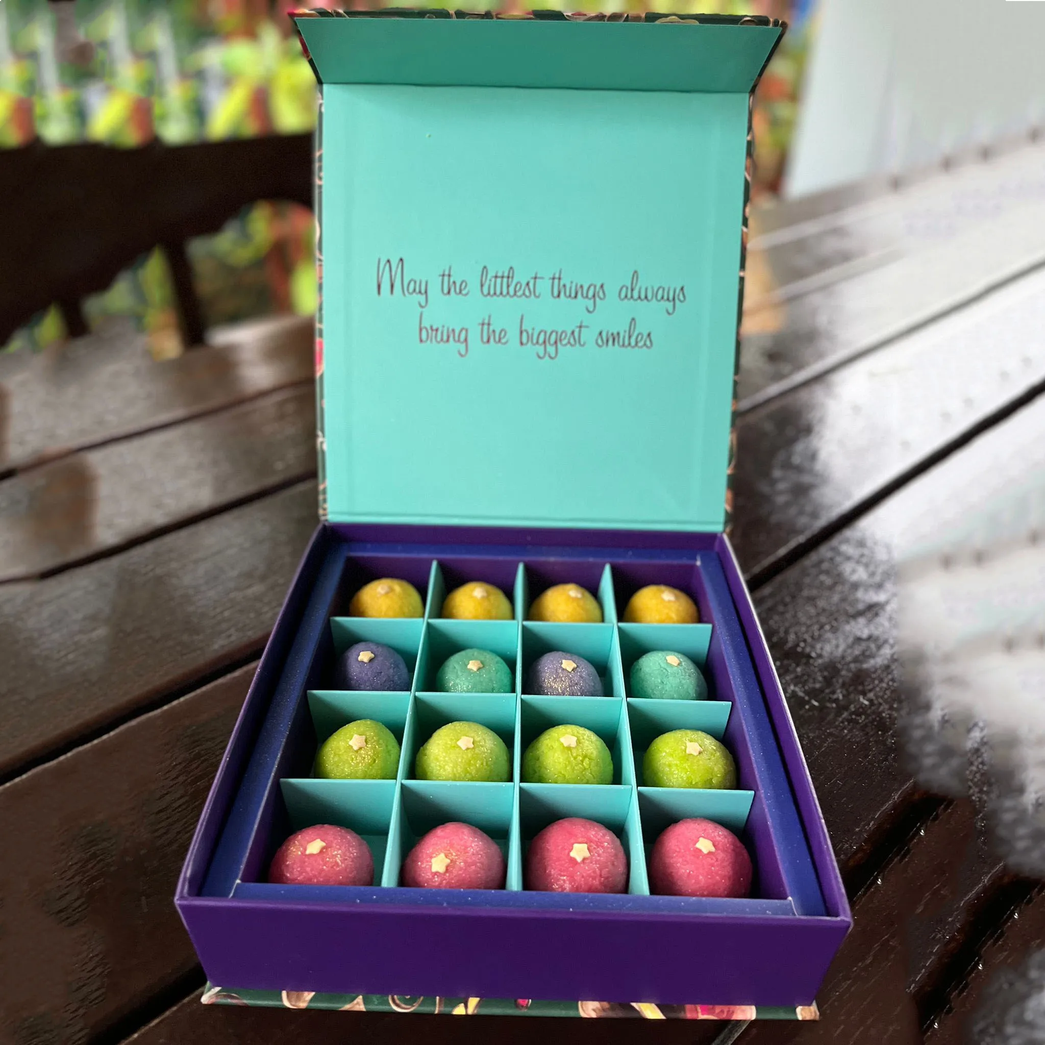 Custom Divider Sweet Candy Luxury Paper Box Chocolate Cardboard for Food Bread Fruit