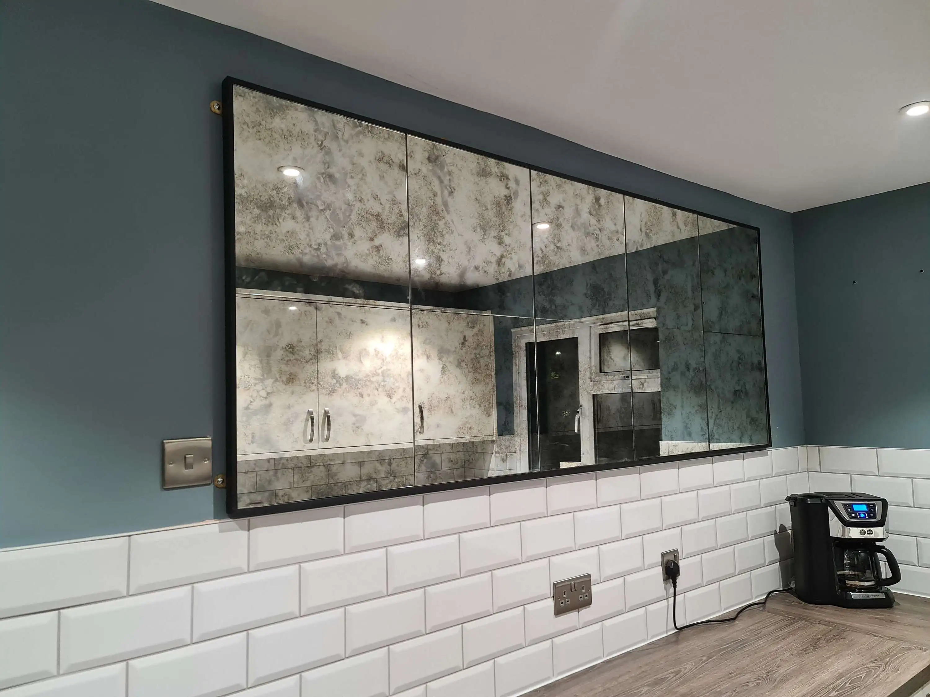 Customized pattern brass antique mirror wall decoration for furniture antique mirror glass tiles