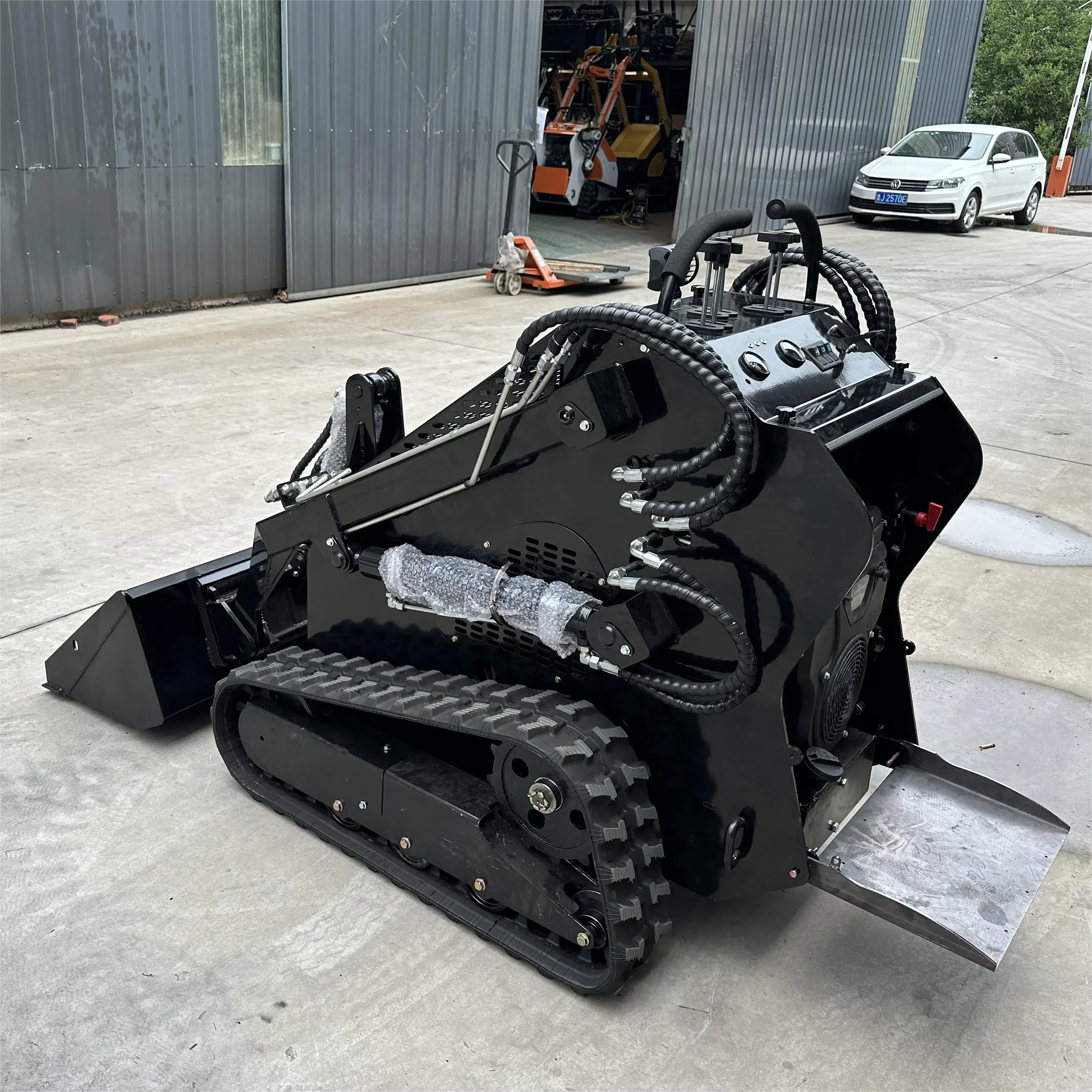 China Factory Mini Skid Steer Loader with EPA Export USA
