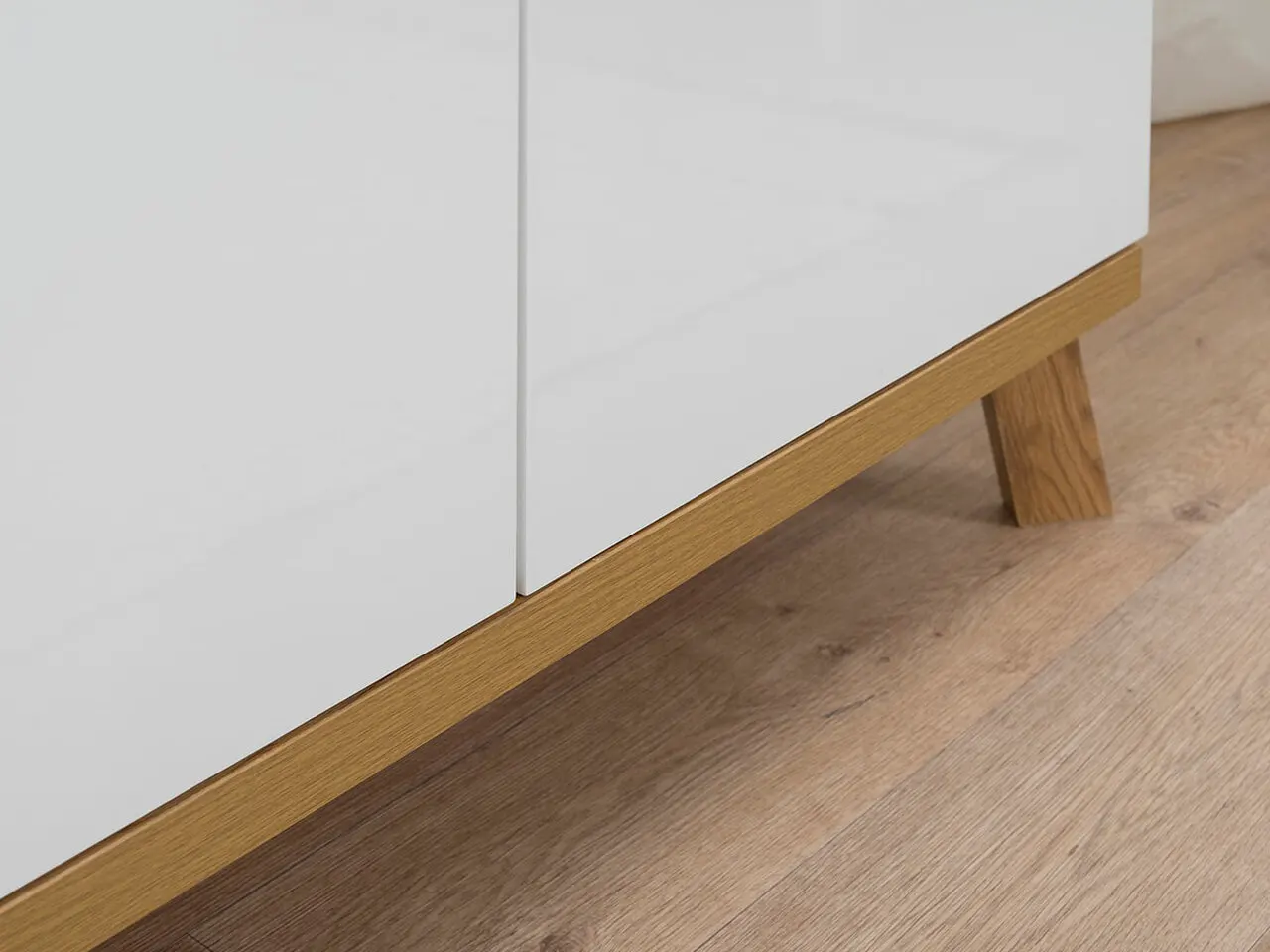 Modern Design Bedroom Furniture Wooden Chest of Drawers with 3 Door Cheap MDF Wooden Chest Drawers Cabinet