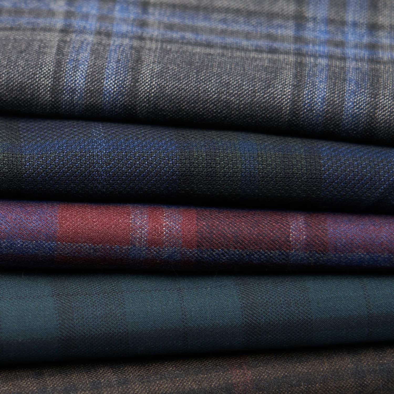 Italian 100 Merino Wool Suiting Tweed Tartan fabric for Suit and Uniform