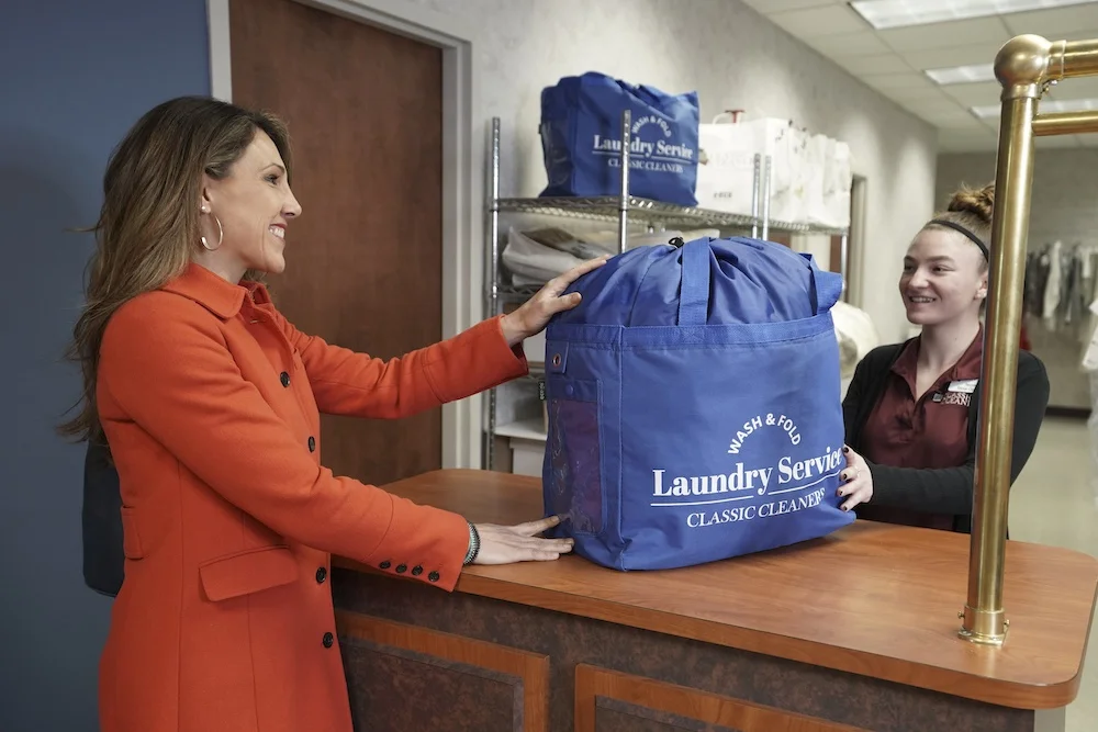 Square Custom Large Wash and Fold Industrial commercial hotel nylon laundry bags drawstring for clothes with logo strap