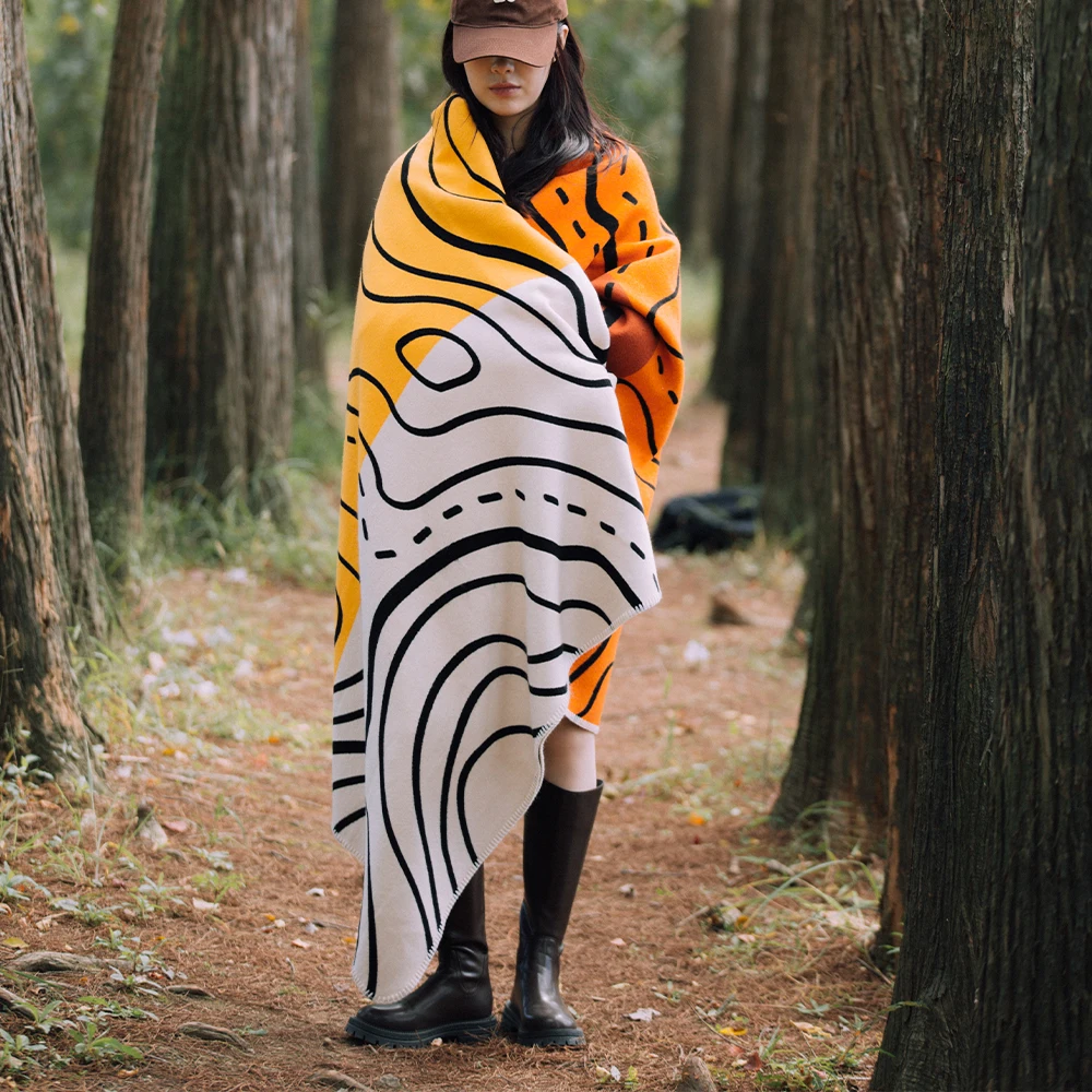 Теплое уличное влагостойкое покрывало GRES с застежкой-молнией и трафаретной печатью для