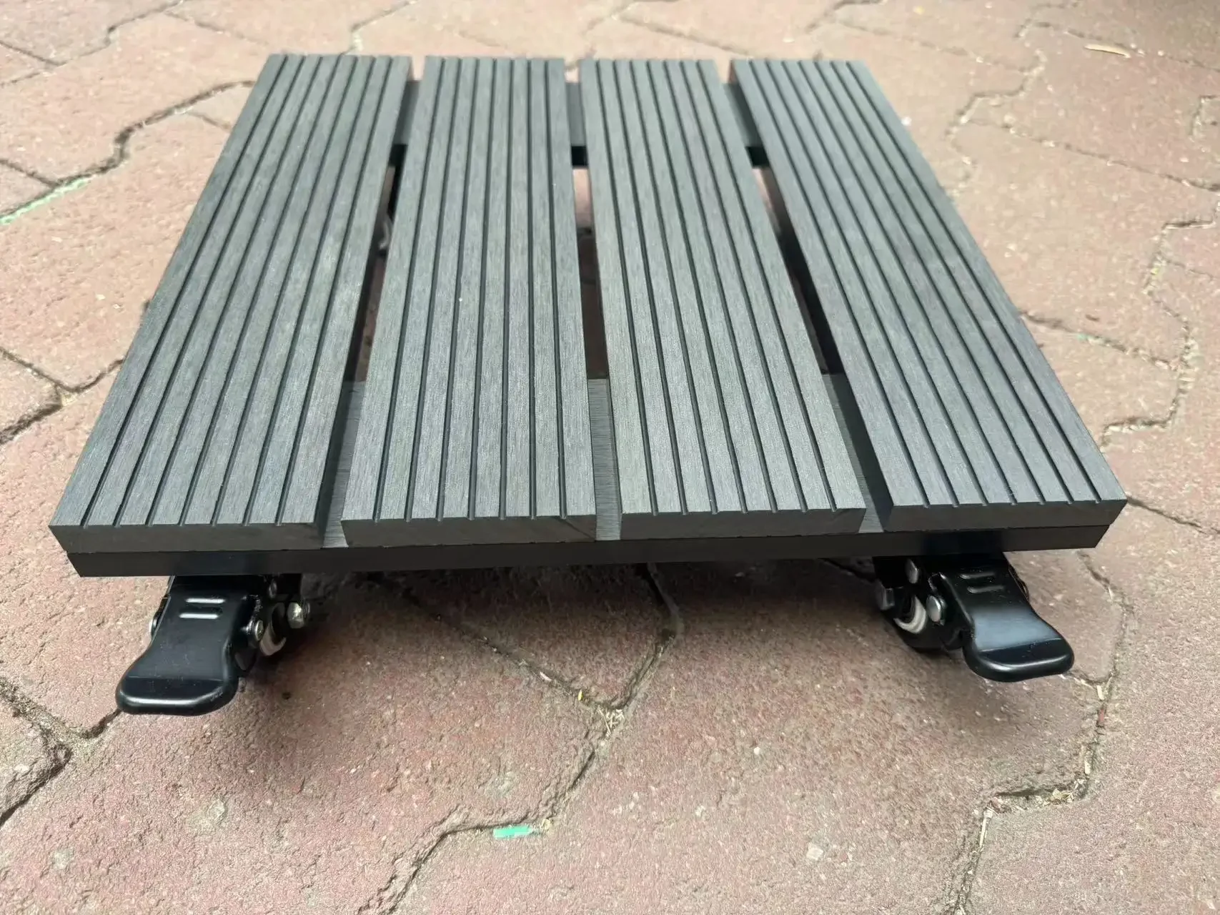 NEW design Wood Plastic Plant Stand Round Movable support WPC portable Flower Pots Base for Indoor Home/Garden Decor Use