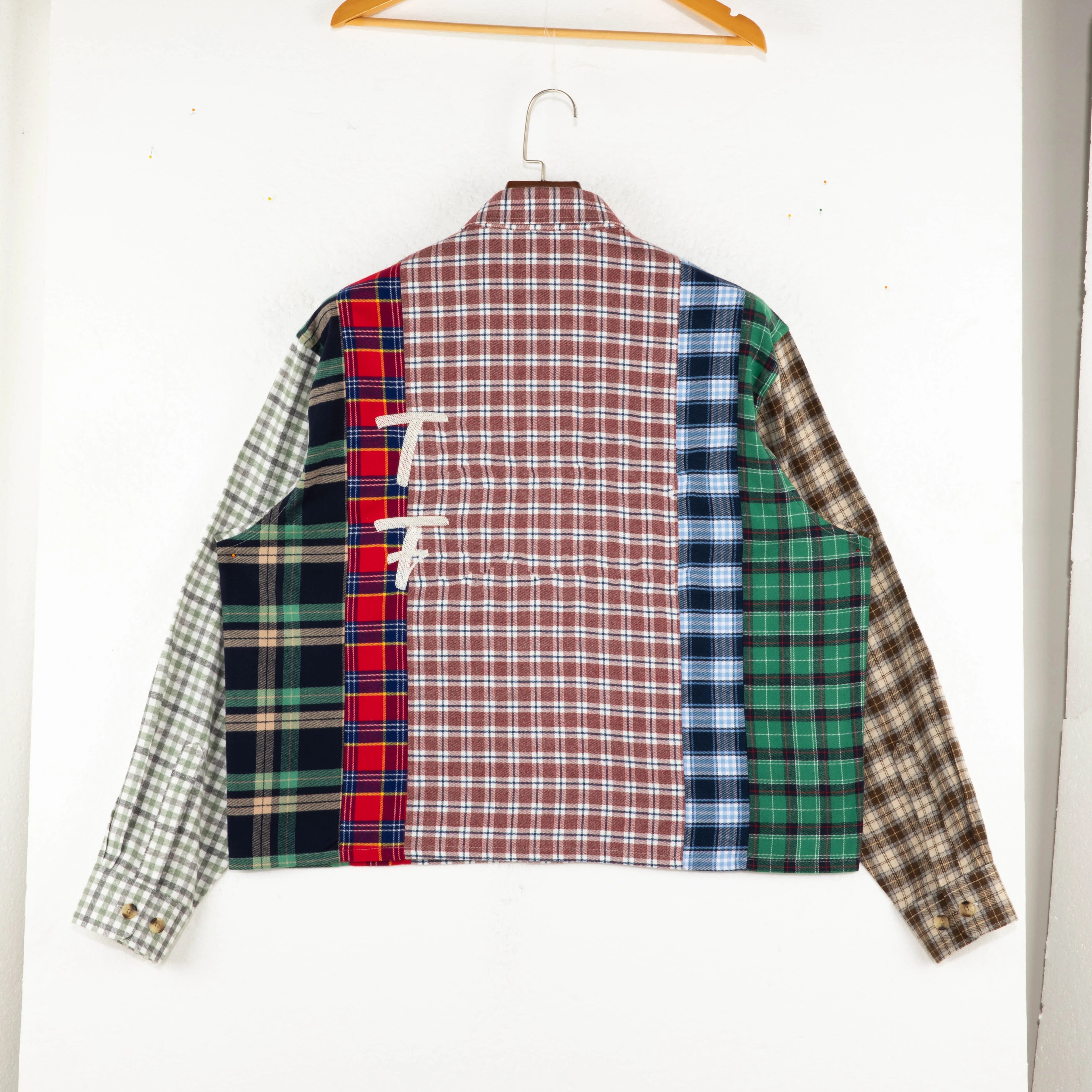 Factory Direct Custom OEM Streetwear Multicoloured Patchwork Chain Embroidery Cotton Flannel Long Sleeve Designer Shirts for Men