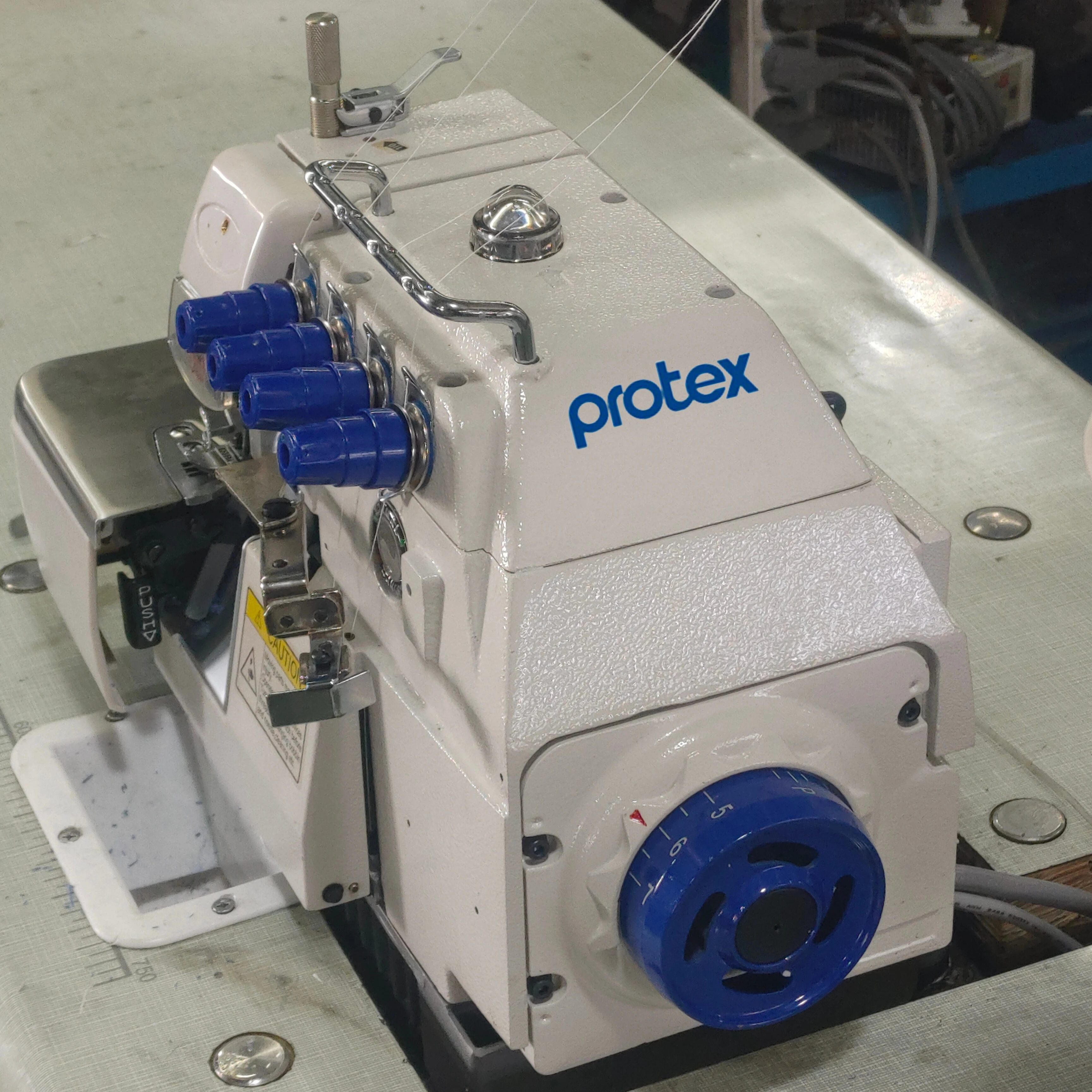 TY-747BK Brand New High Speed 4-thread Overlock Sewing Machine with Back Latching Seaming