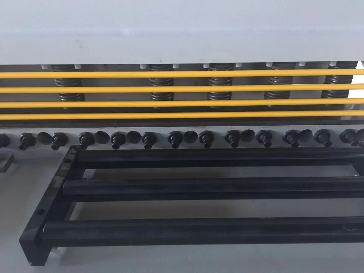 Alloy plate shears metal cutting machine high quality safety plate shears