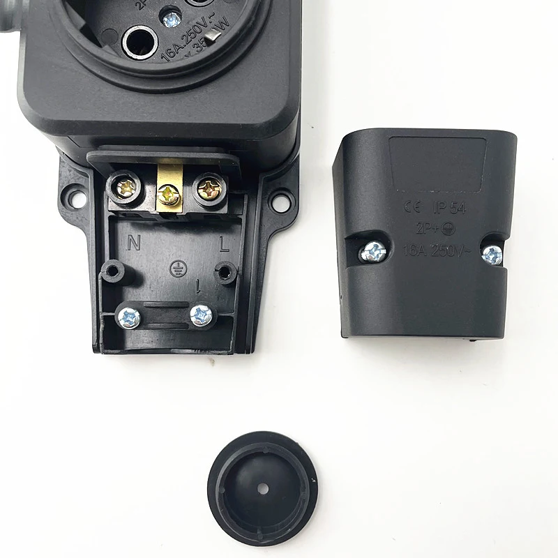 IP54 16A European Waterproof Industry Power Socket 1/2/3/4 Ways 3500W Outdoor Waterproof Outlet with Rain Cover Socket