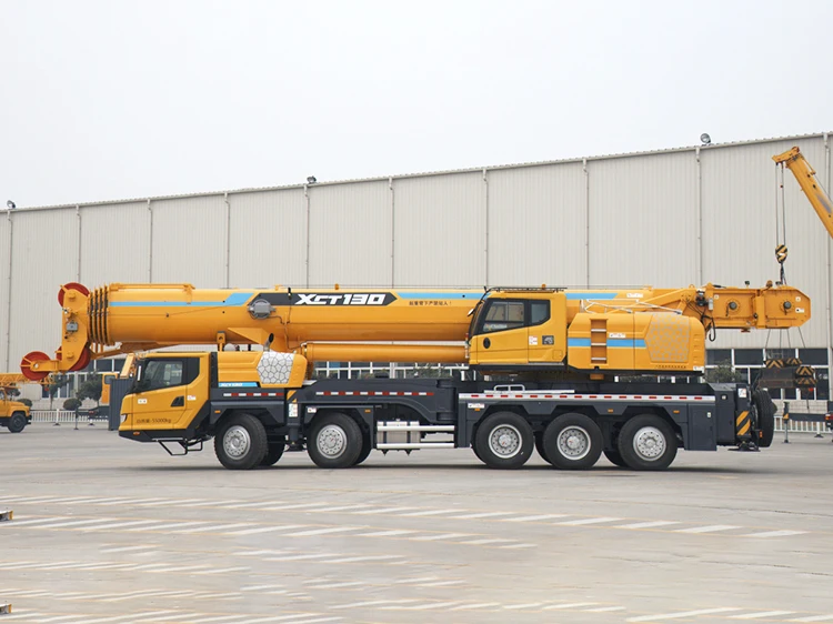 Сверхмощный QY100K7C-1 100 тонный Автокран с U-образной стрелой 76 м для универсального применения