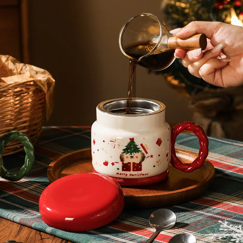 Cute Christmas Ceramic Coffee Cup Luxury Gift Set Promotional Santa Mug Featuring Classic Porcelain Tea Mug Spoon Lid