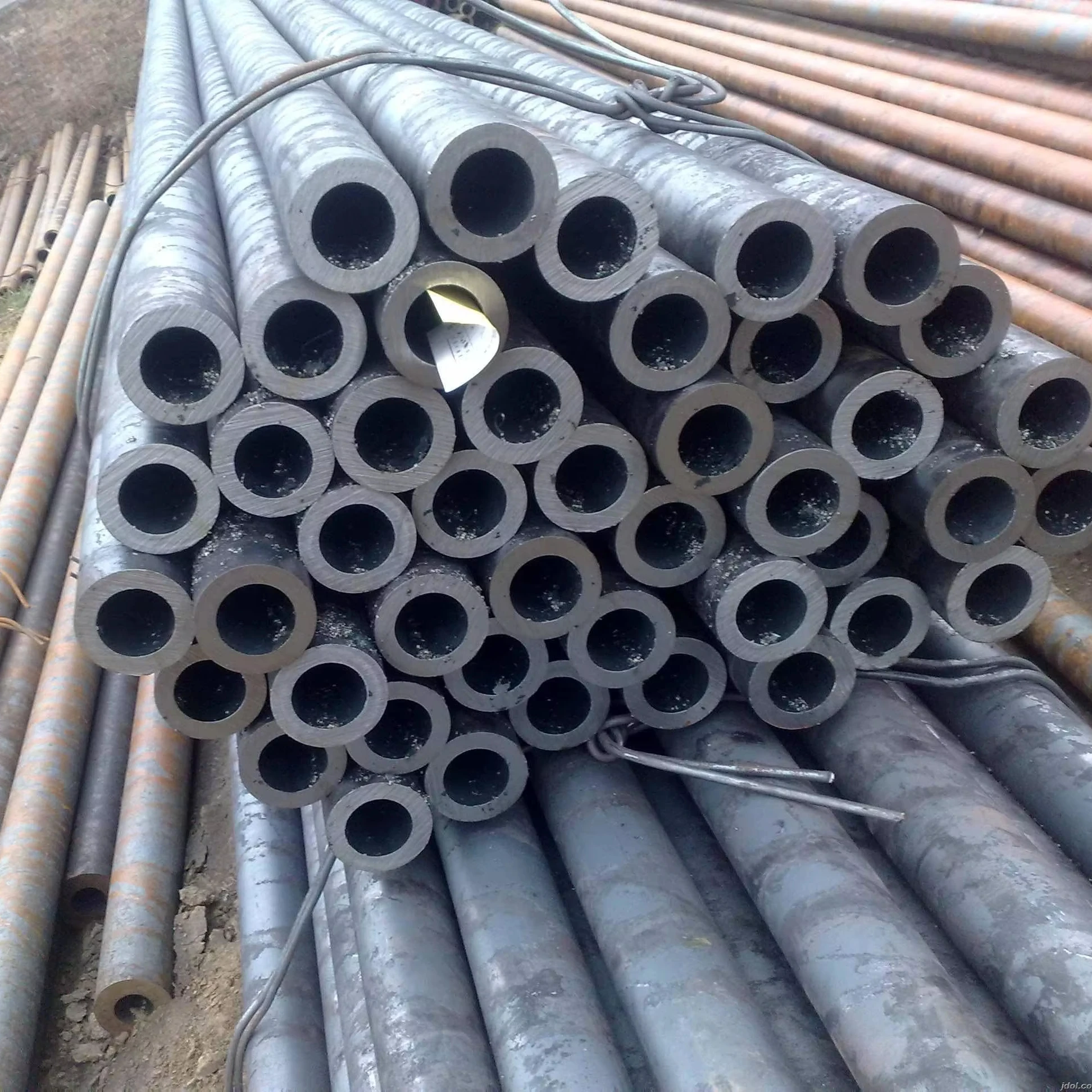 Custom Seamless Steel Pipe | High-Strength, Precision Tubing for Oil, Gas, Construction & Industrial Engineering Projects