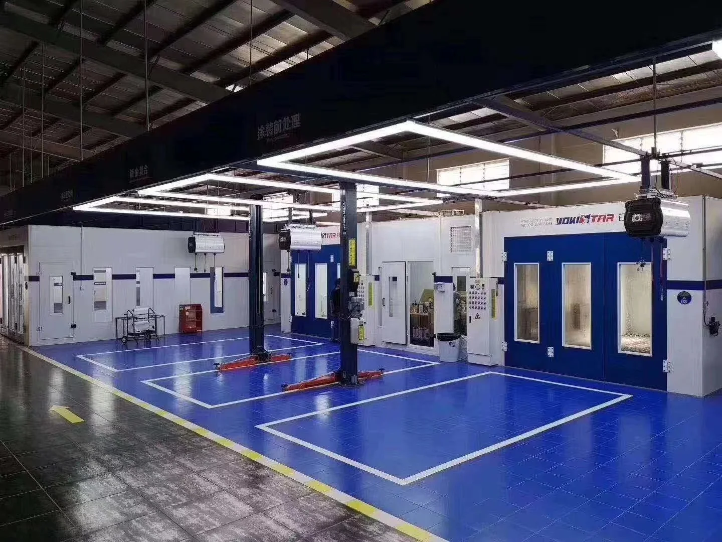 Customized voltage and power Eco-friendly garage plastic floor mat/pvc interlocking tiles