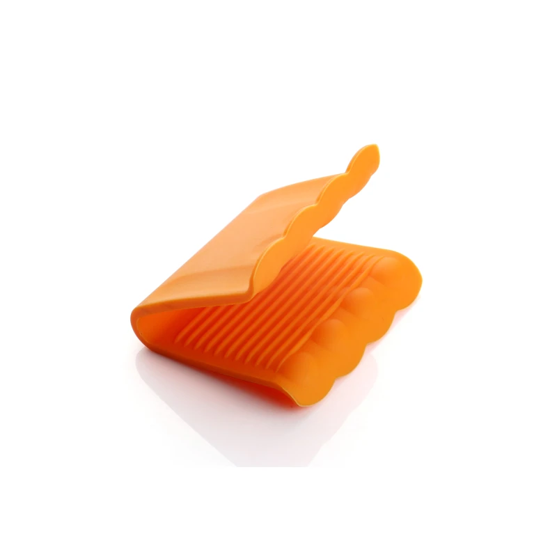 Family Essentials Non toxic and tasteless 100% food grade Anti scalding pot holder silicone