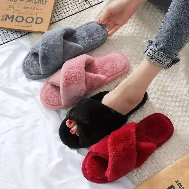 Hot selling lovers slippers girl wear-resisting mules lady antiskid shoes women cross-hair drag slippers men flats lovers shoes