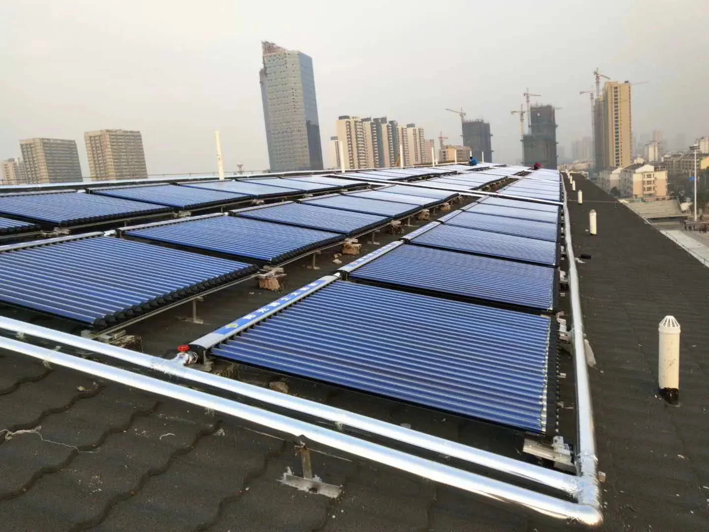 2024 new solar collector solar water heater heat pipe solar collector for house commercial hotel