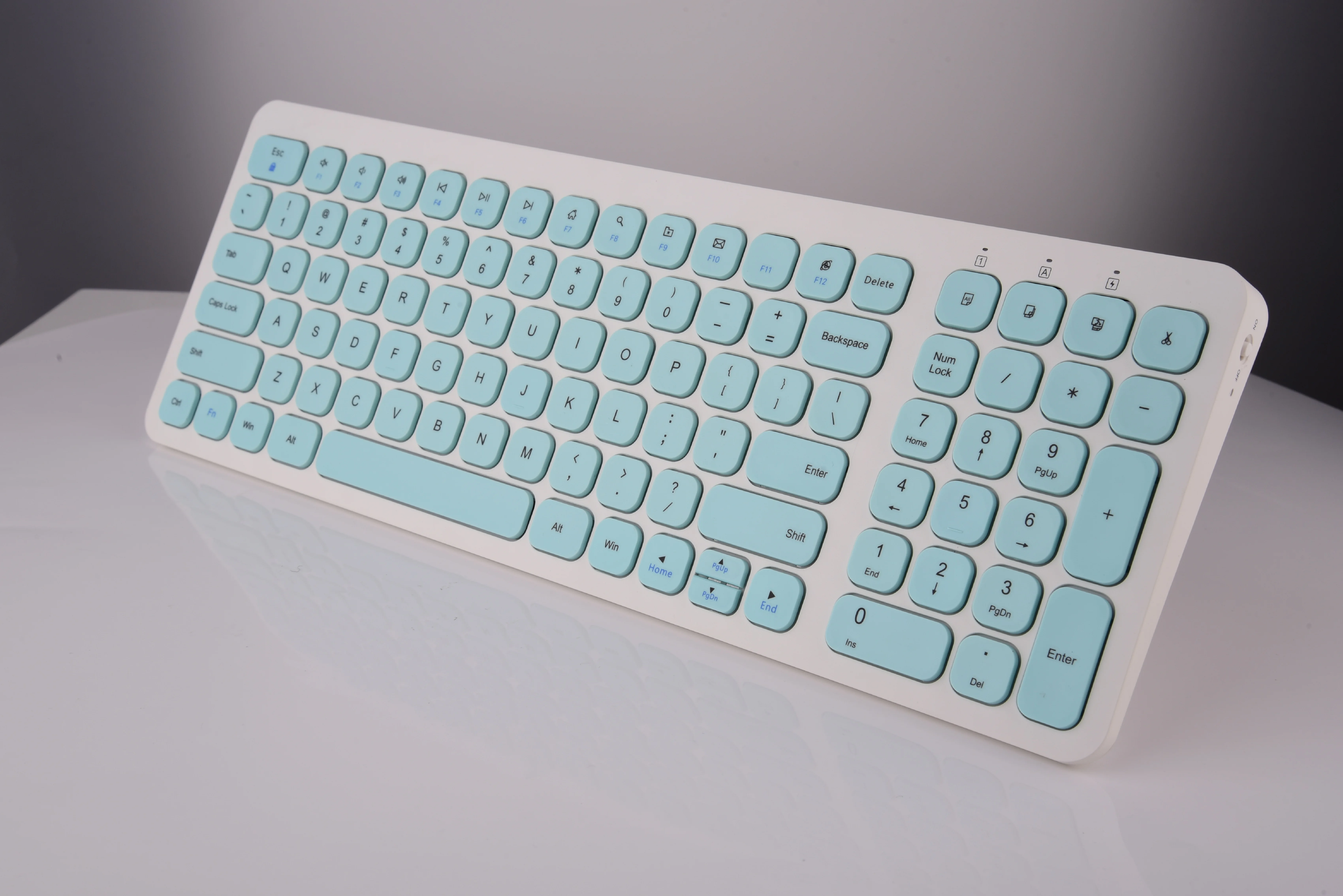 Factory Wholesale Mute 2.4G Ultra Thin Full Size BT  Wireless Keyboard With Usb Receiver