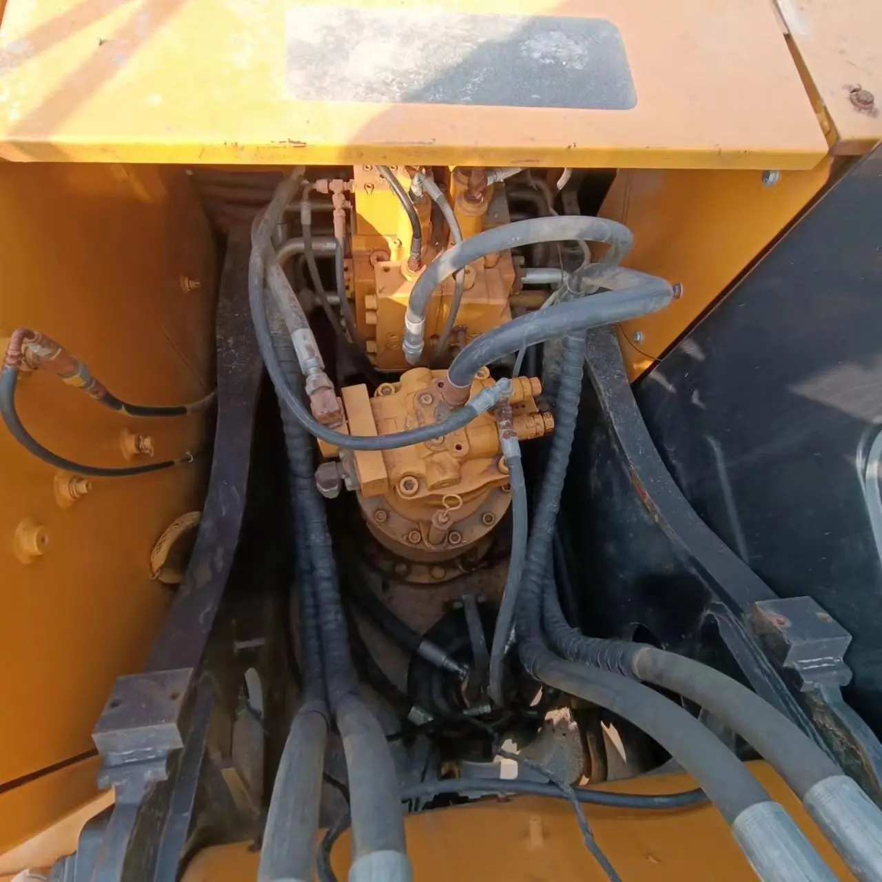 cheap price Used HYUNDAI 225lc -9t Crawler Excavator Good Price Used 225 Hyundai 225LC 220-9 Excavators.