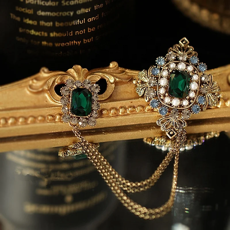 Wholesale Women Ladies Luxury Pearl Brooch Pin Custom Designer Broches Pins Brooches Famous Brands