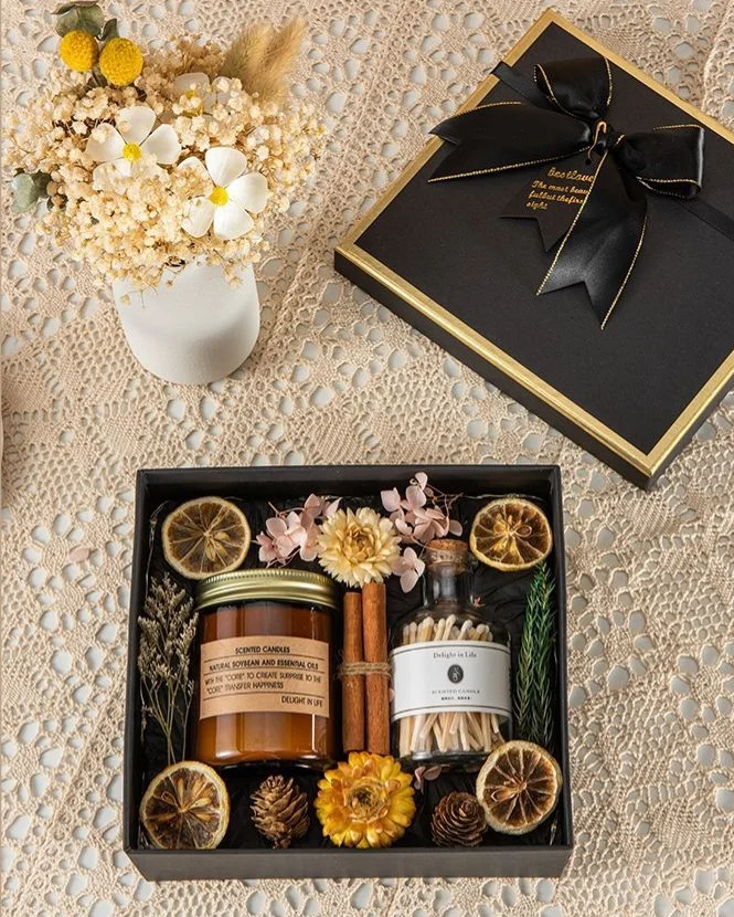 Luxury Private Label Scented Candles Gift Set, Soy Wax Candle Luxury Scented Candle Match Luxury Gift glass bottle matches