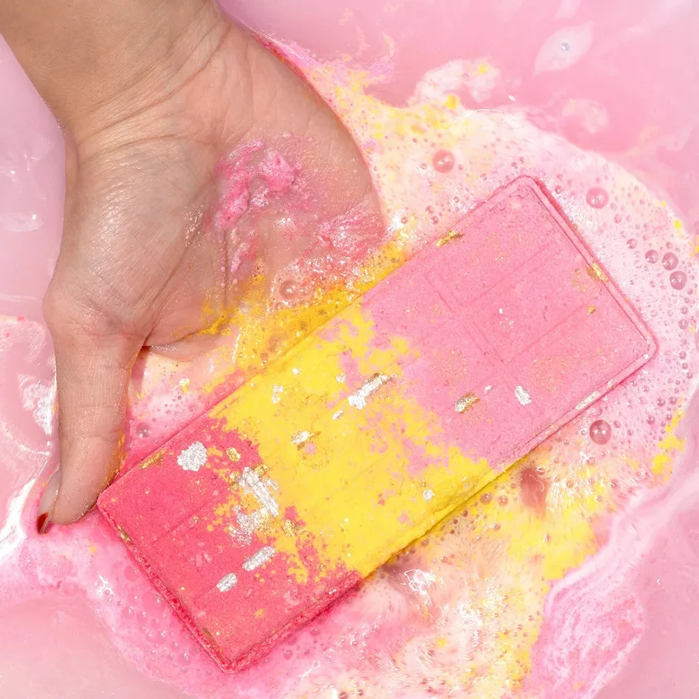 Natural Ingredients Special Strawberry Chocolate Bath Bombs Wholesale