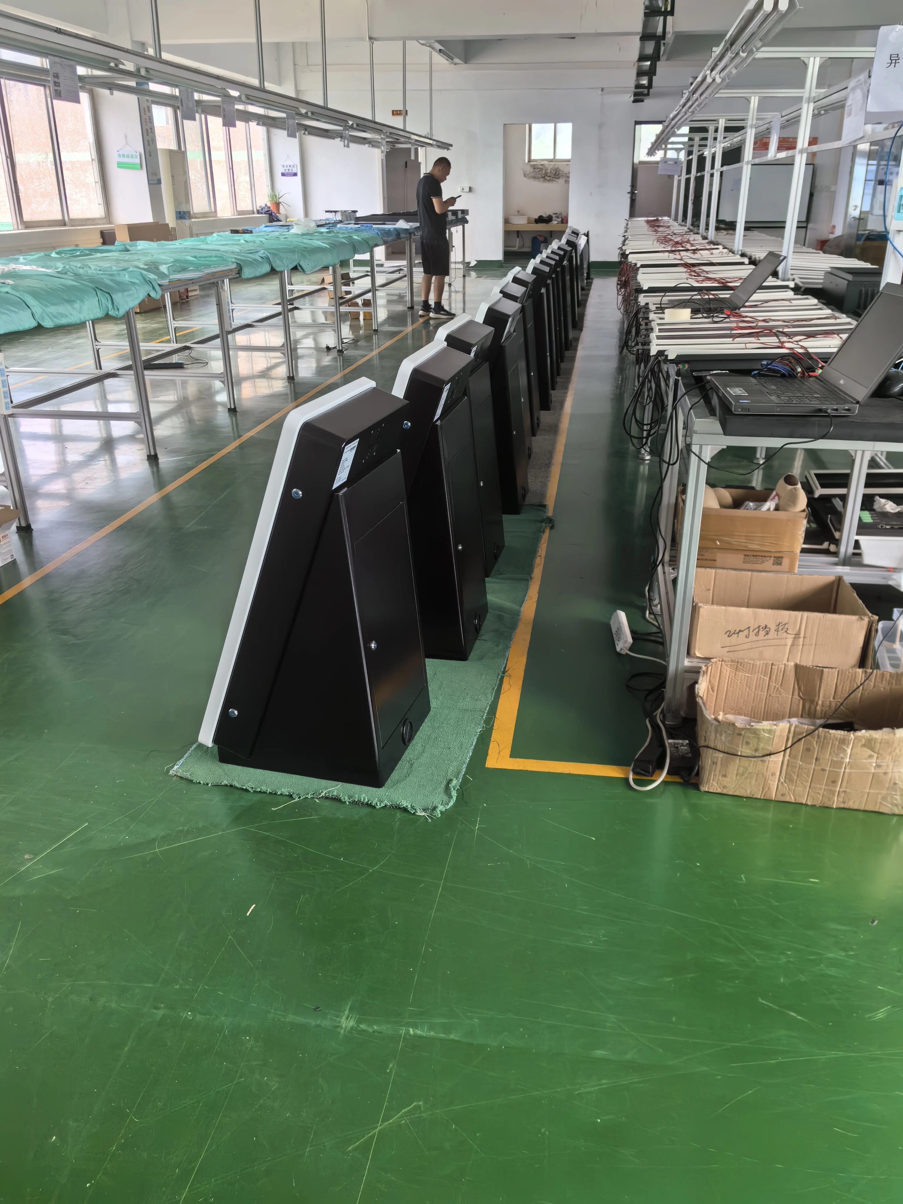 21.5 inch Android/windows desktop self-service ordering kiosk