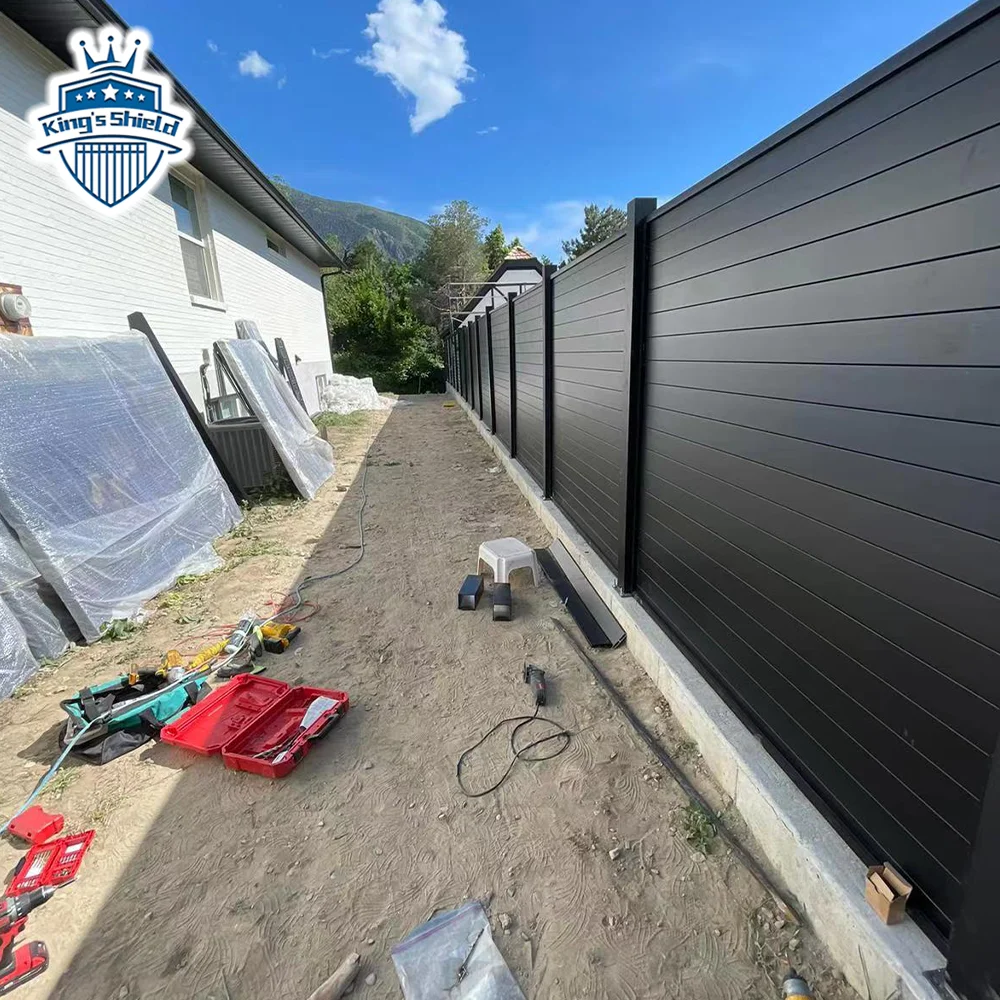 Wholesale modern customized aluminum slat screen wall fence privacy backyard garden fence