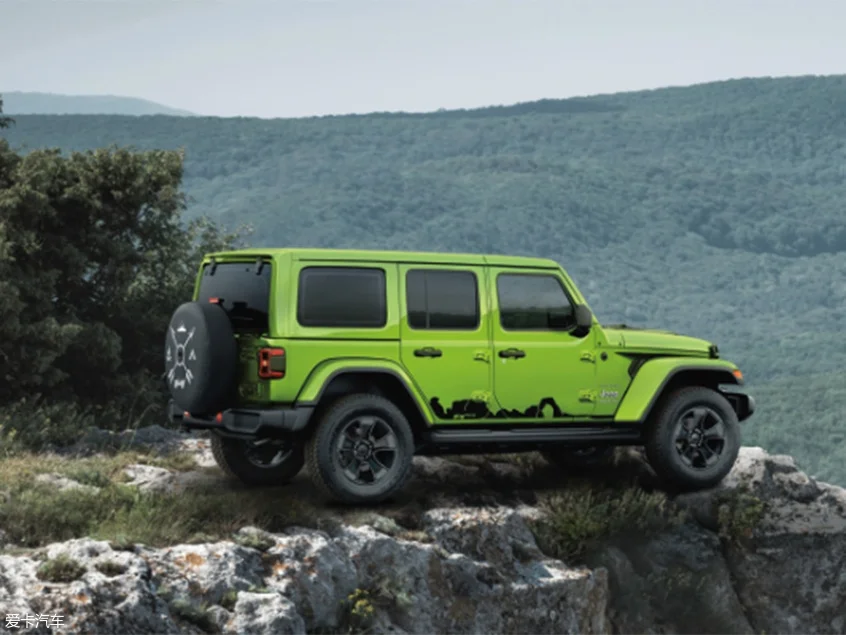 Оптовая продажа 2024 2 0 т SAHARA 4-дверный внедорожник китайский джип WRANGLER автомобиль