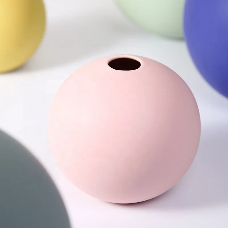 Creative Ball Shaped Dry Flower Vase Nordic Light Luxury Gold Porcelain Vase Morandi Color Indoor Ceramic Vase