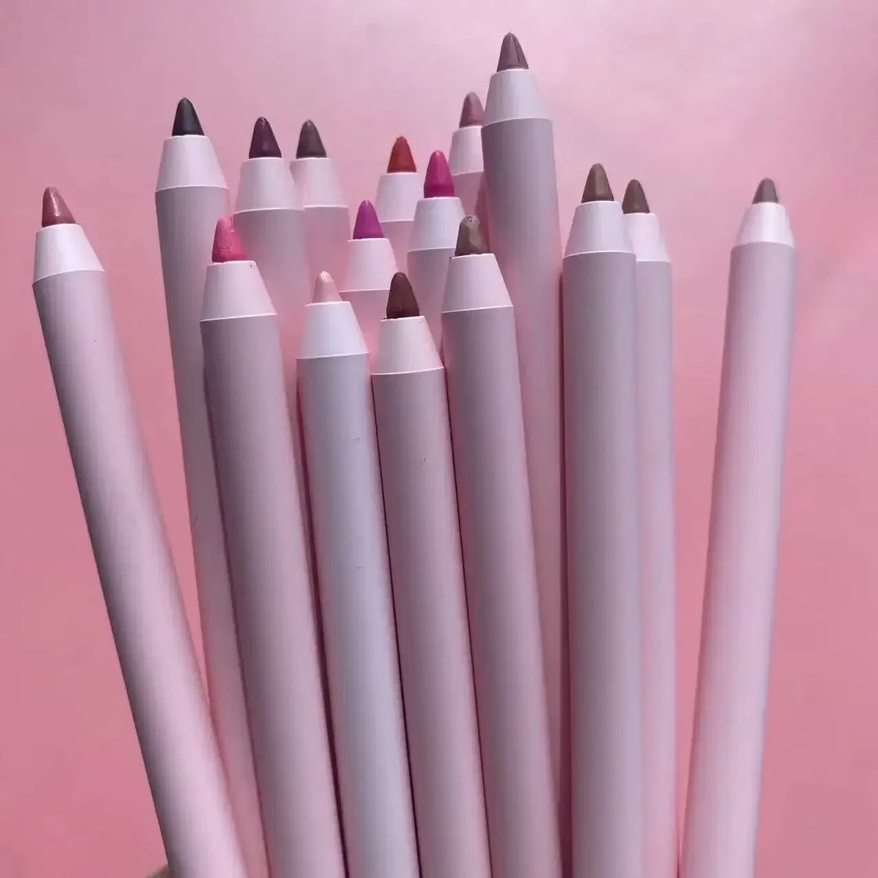 Wholesale Organic Nude Long Lasting Waterproof Matte Cream Lipliner Vegan Private Label Pink Retractable Crayon Lip Liner Vendor