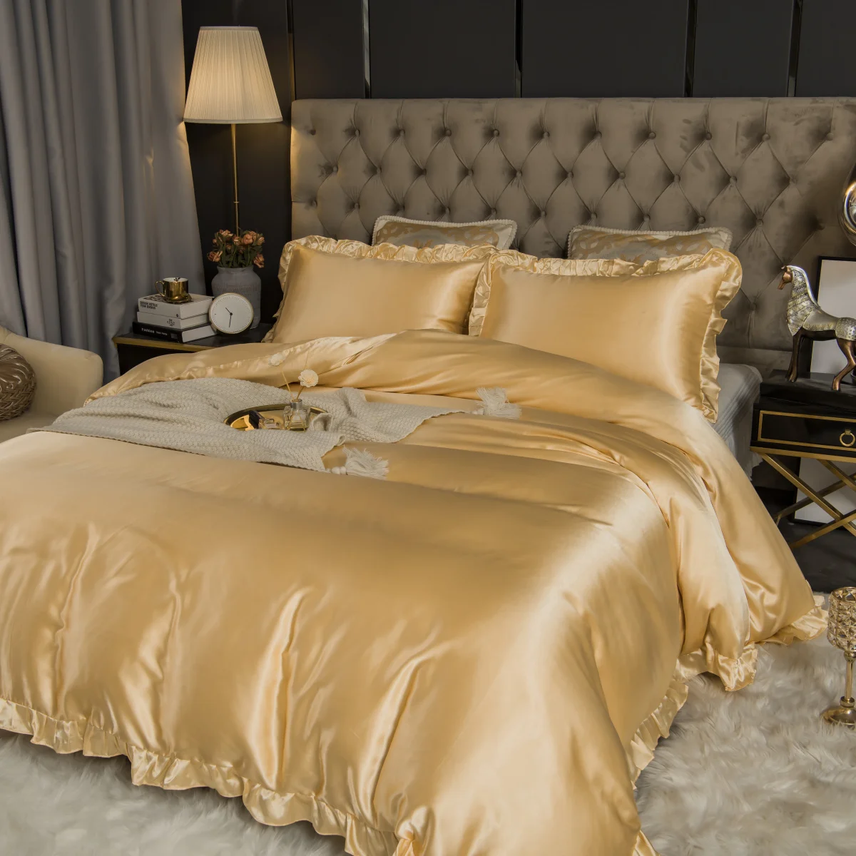 Custom King Size Artificial Silk Satin Bedding Set Soft Silky Polyester Queen Size Bed Sheet Set Luxury Polyester Duvet Cover