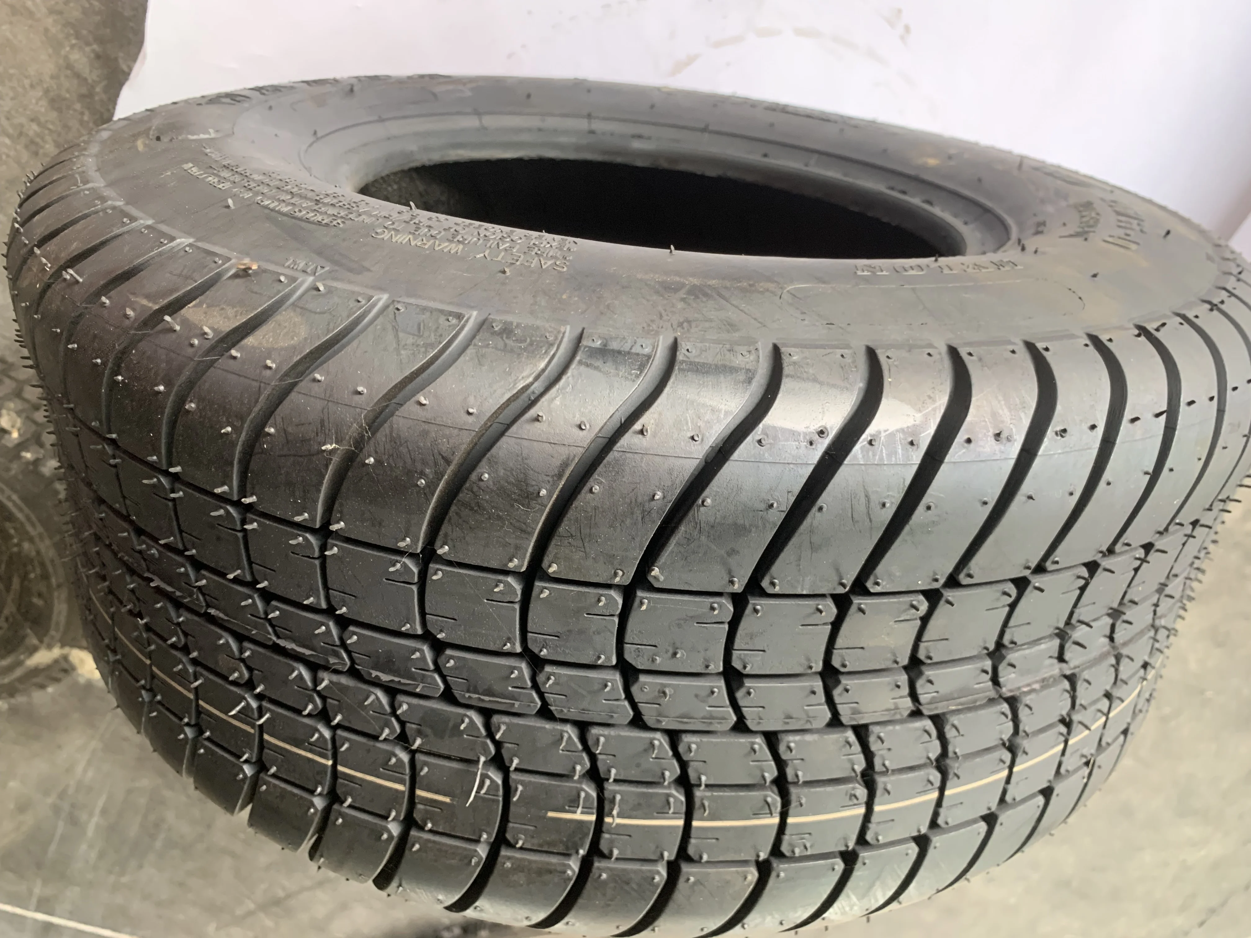 205/65-10 20.5X8.0-10 P825 6PLY 10 inch tubeless china hot seller manufacturer wholesale golf cart tire tyre or rim wheel