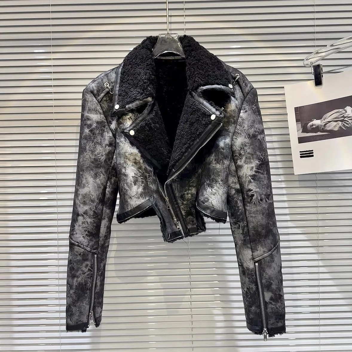 OUDINA Fashionable Winter Motorcycle Diagonal Tie-dye Pattern Fur Faux Leather Jacket Coat Bomber Jacket